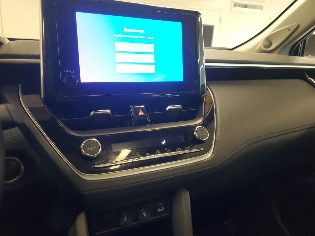Certified 2023 Toyota Corolla Cross XLE w/ Convenience Package image 27