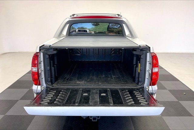 Used 2013 Chevrolet Avalanche LT AWD/4WD image 27