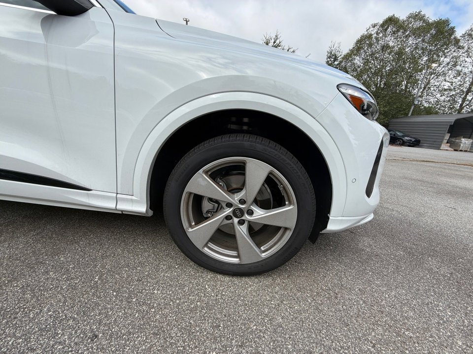 New 2025 Audi Q5 Premium Plus image 25
