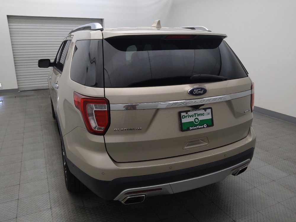 Used 2017 Ford Explorer Platinum AWD/4WD image 6
