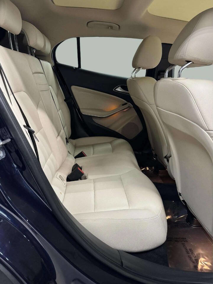 Used 2018 Mercedes-Benz GLA 250 4MATIC w/ Convenience Package image 8