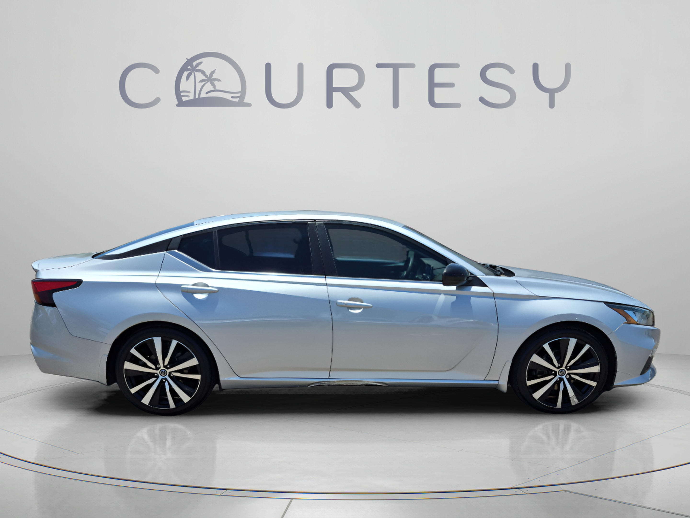 Used 2019 Nissan Altima 2.5 SR FWD image 8