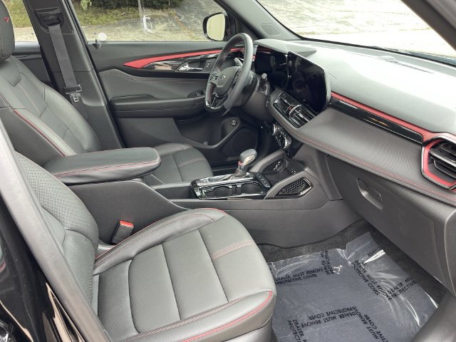 Used 2026 Chevrolet TrailBlazer RS w/ Convenience Package AWD/4WD image 17