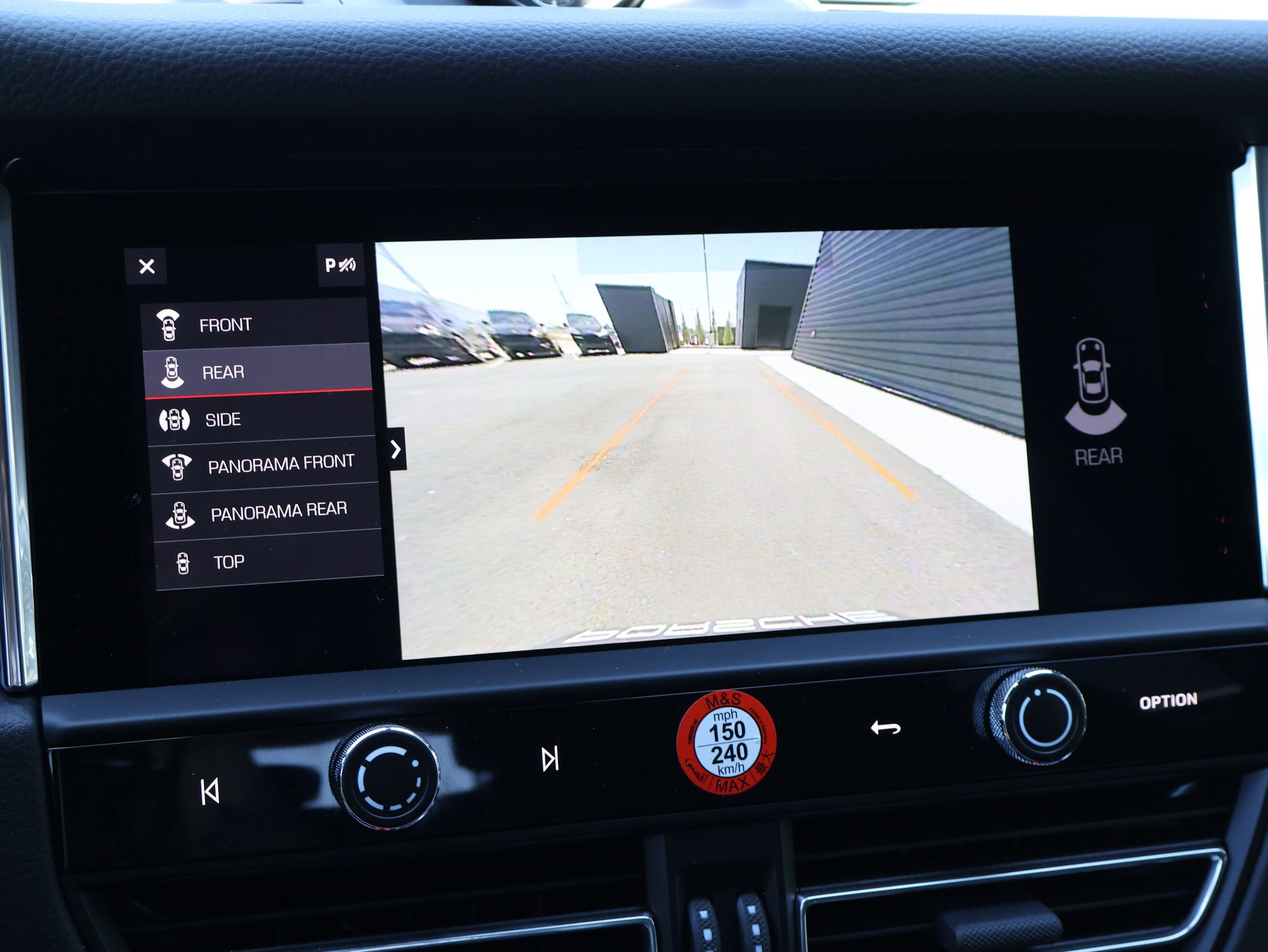 Certified 2026 Porsche Macan AWD/4WD image 19