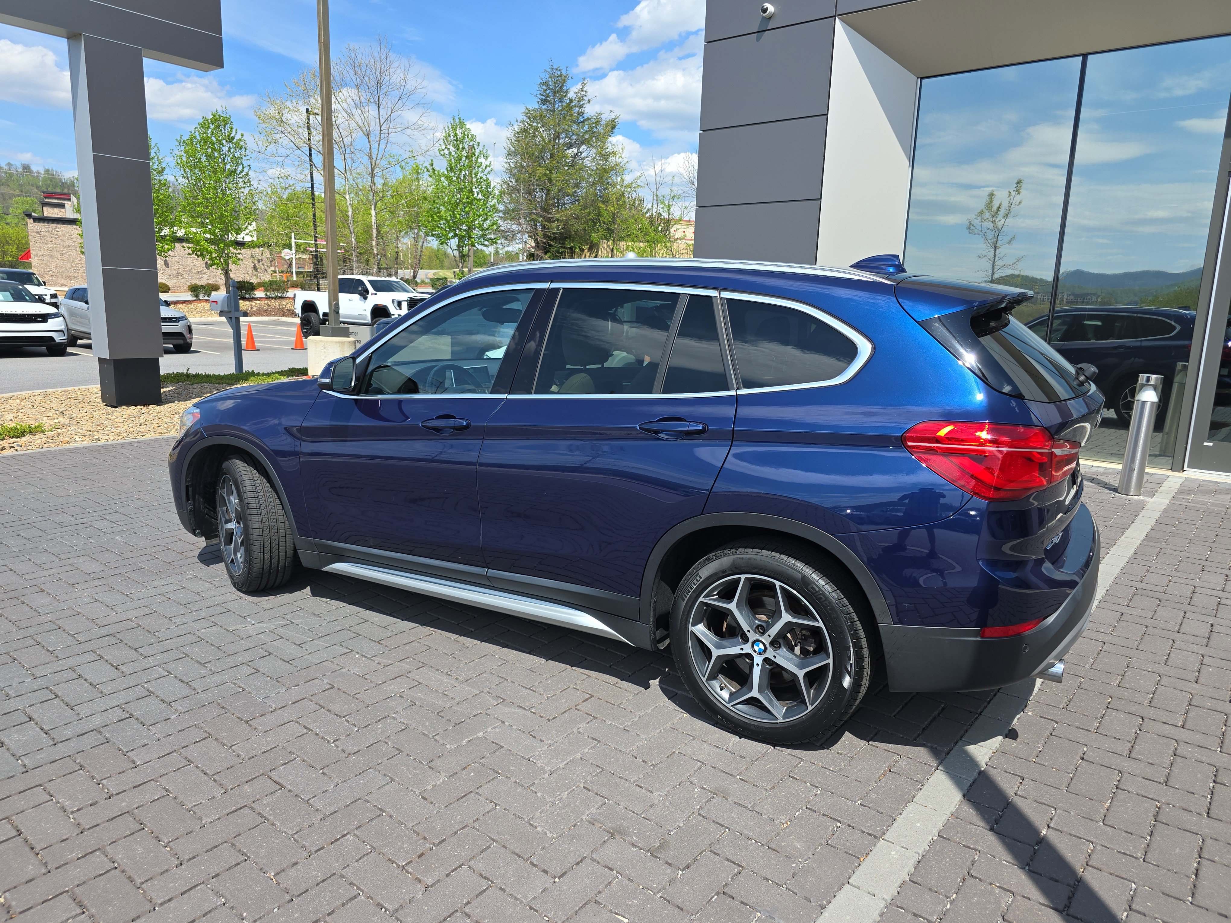 Used 2019 BMW X1 xDrive28i w/ Convenience Package image 7