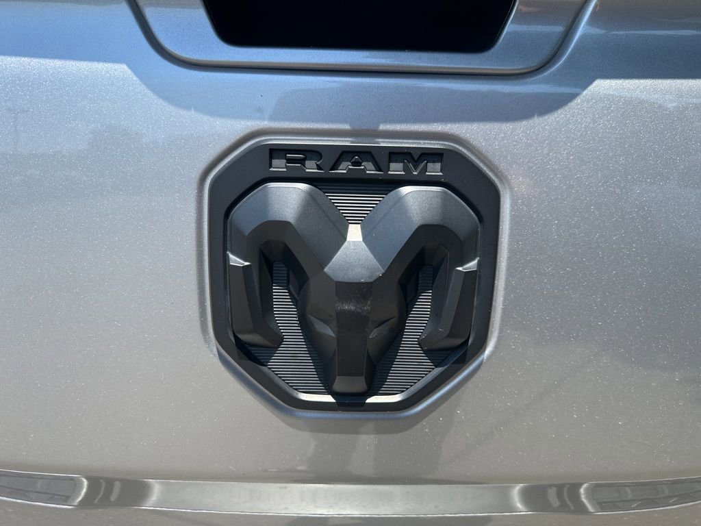 Used 2021 RAM 1500 Big Horn AWD/4WD image 16