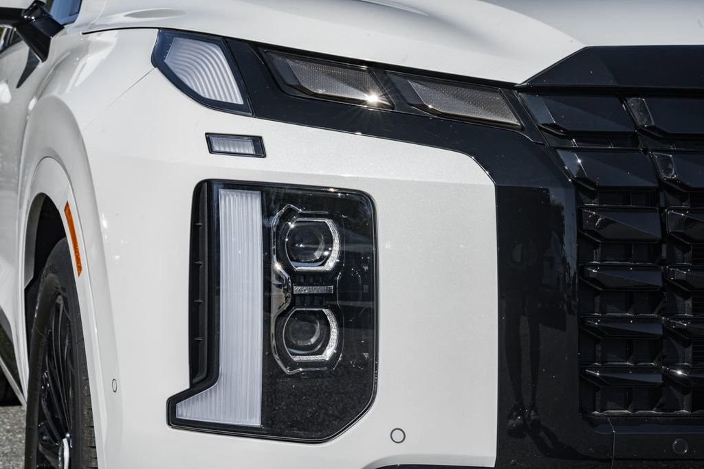 Used 2025 Hyundai Palisade Calligraphy image 12