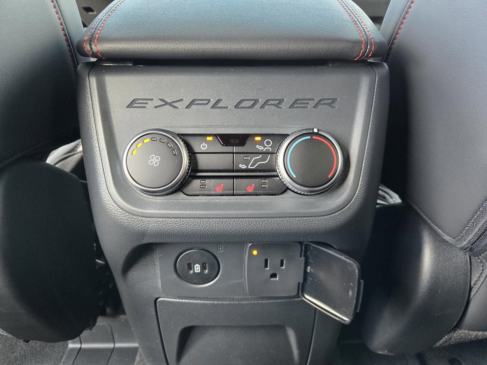 New 2026 Ford Explorer ST-Line w/ ST-Line Street Pack image 30