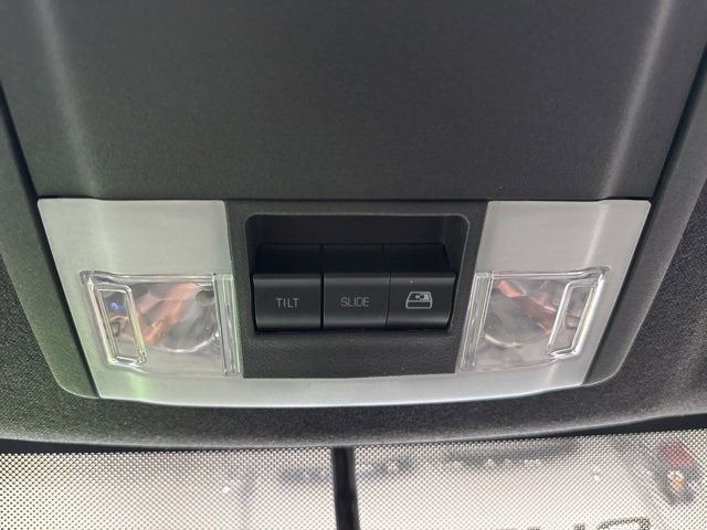 Used 2016 Ford F350 Lariat w/ Lariat Ultimate Package image 28