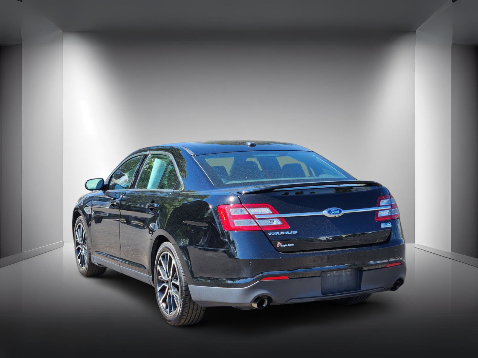 Used 2018 Ford Taurus SHO w/ Driver Assist Package AWD/4WD image 3