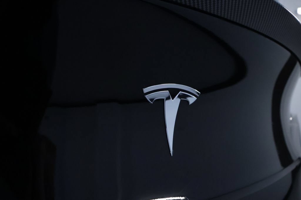 Used 2021 Tesla Model Y Long Range AWD/4WD image 9