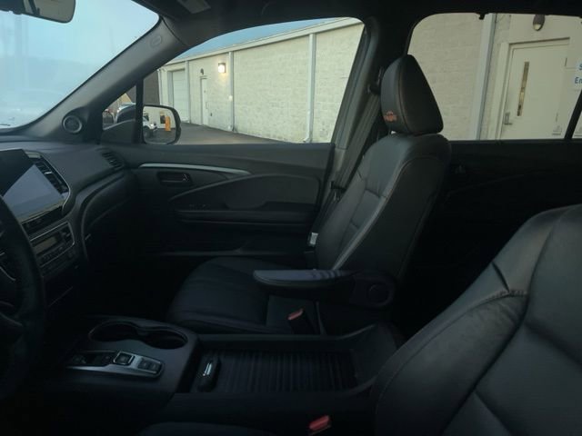 Used 2023 Honda Passport TrailSport image 14