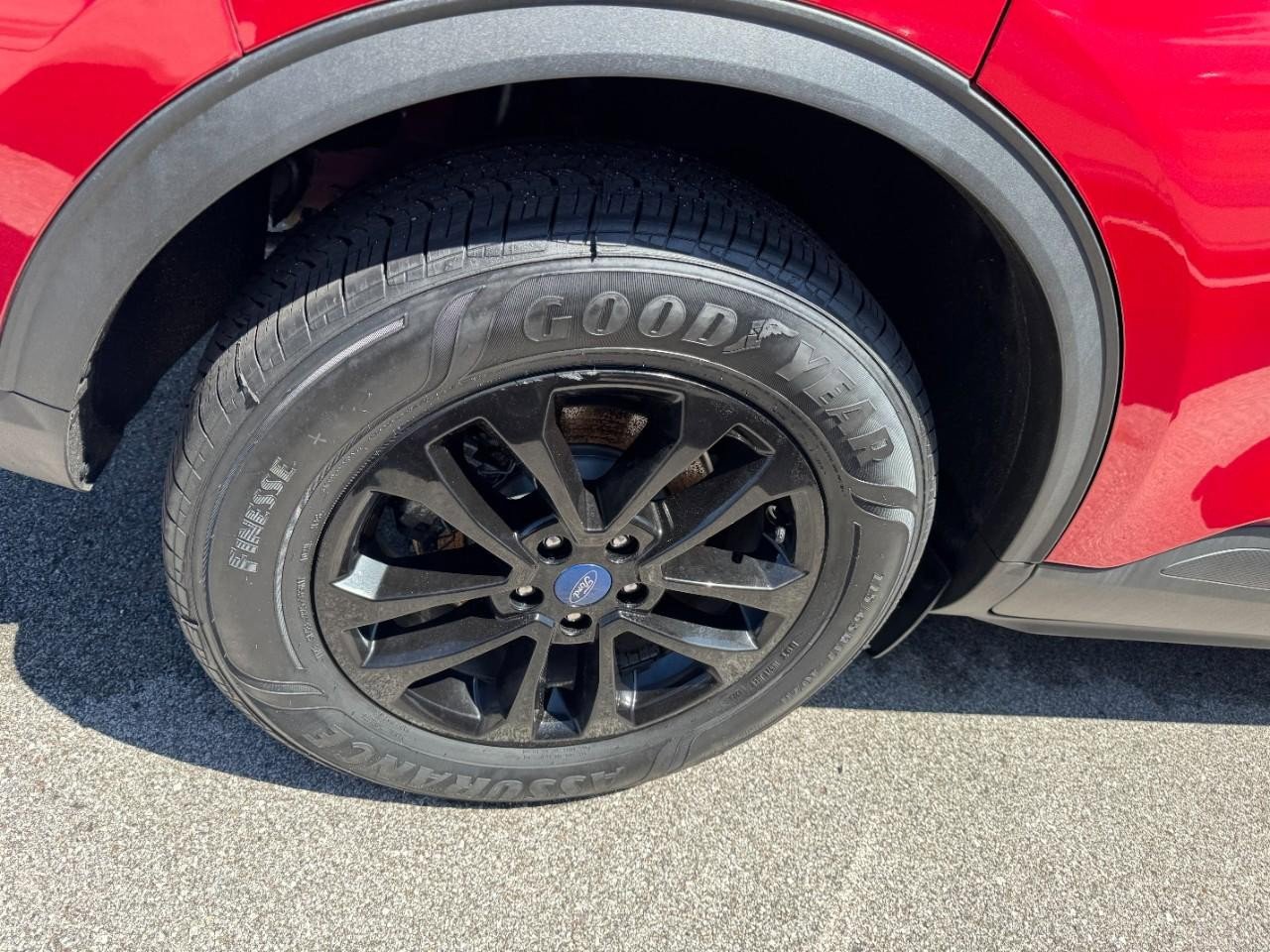 Used 2020 Ford Escape SE image 5