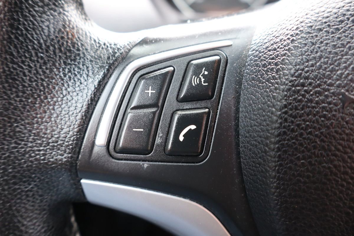 Used 2013 BMW 128i Convertible RWD image 26
