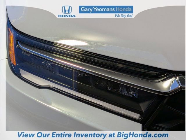 Certified 2025 Honda Pilot Touring image 13