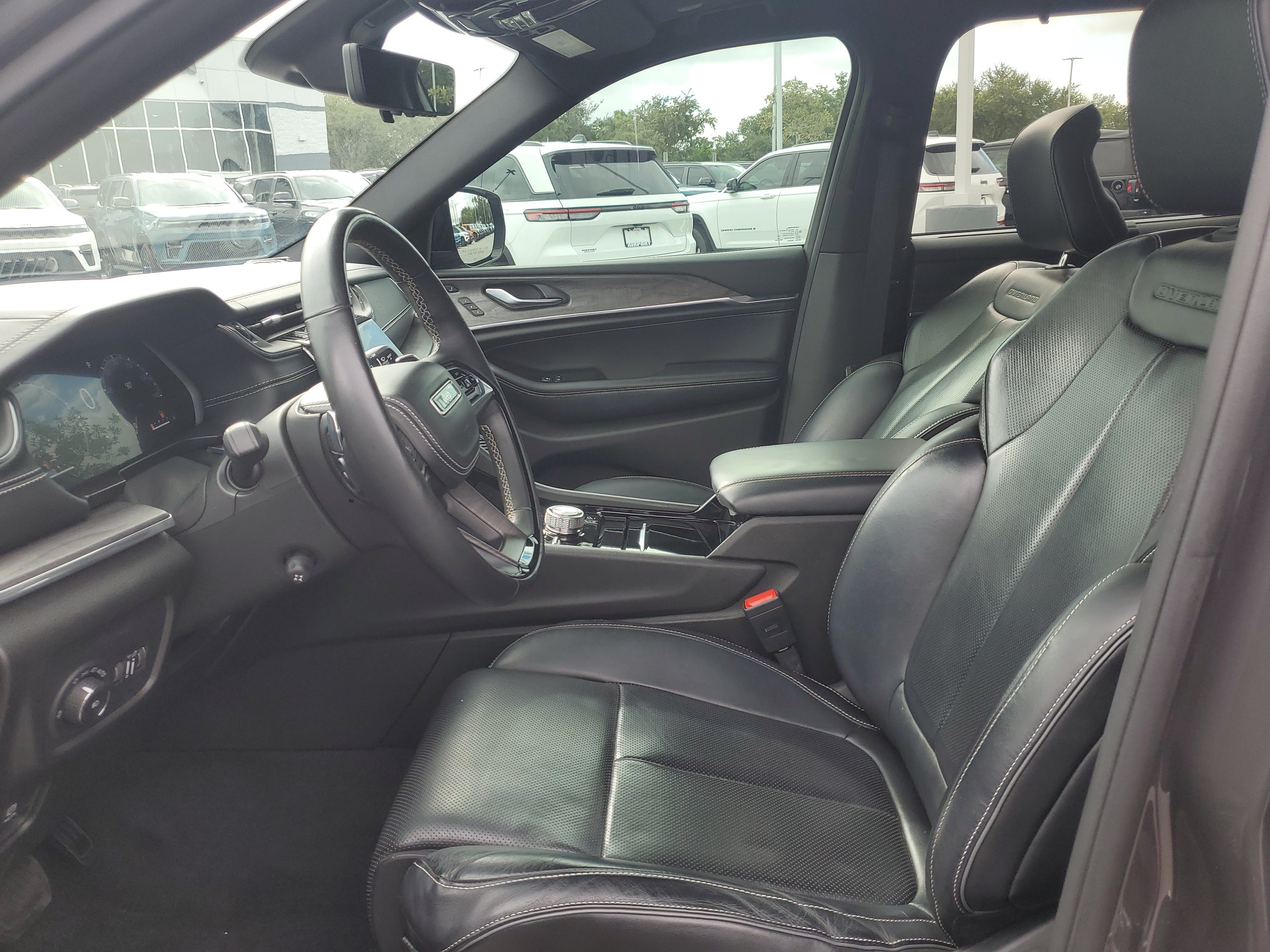 Used 2021 Jeep Grand Cherokee L Overland w/ Advanced Protech Group III AWD/4WD image 14