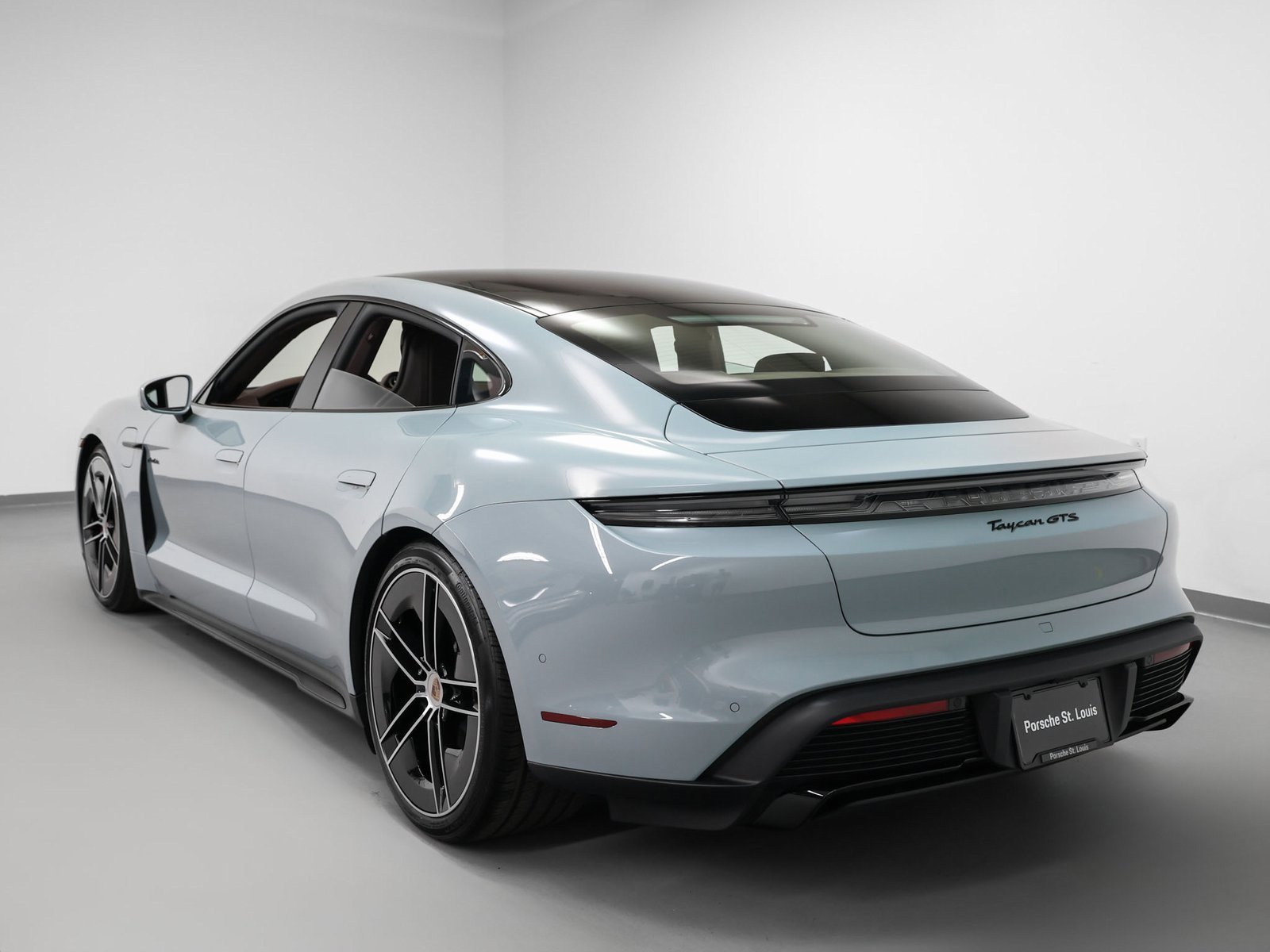 New 2025 Porsche Taycan GTS image 3