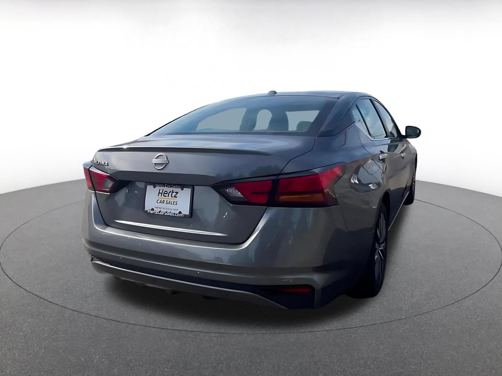 Used 2025 Nissan Altima 2.5 SV FWD image 12