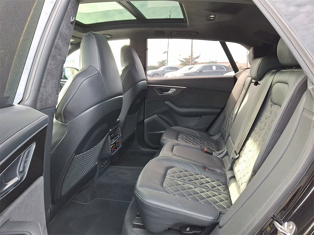 Used 2020 Audi SQ8 Prestige image 18