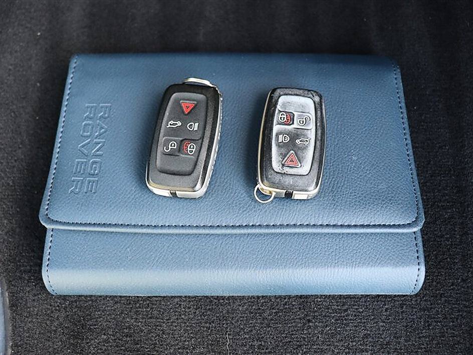 Used 2011 Land Rover Range Rover Sport HSE LUX AWD/4WD image 34