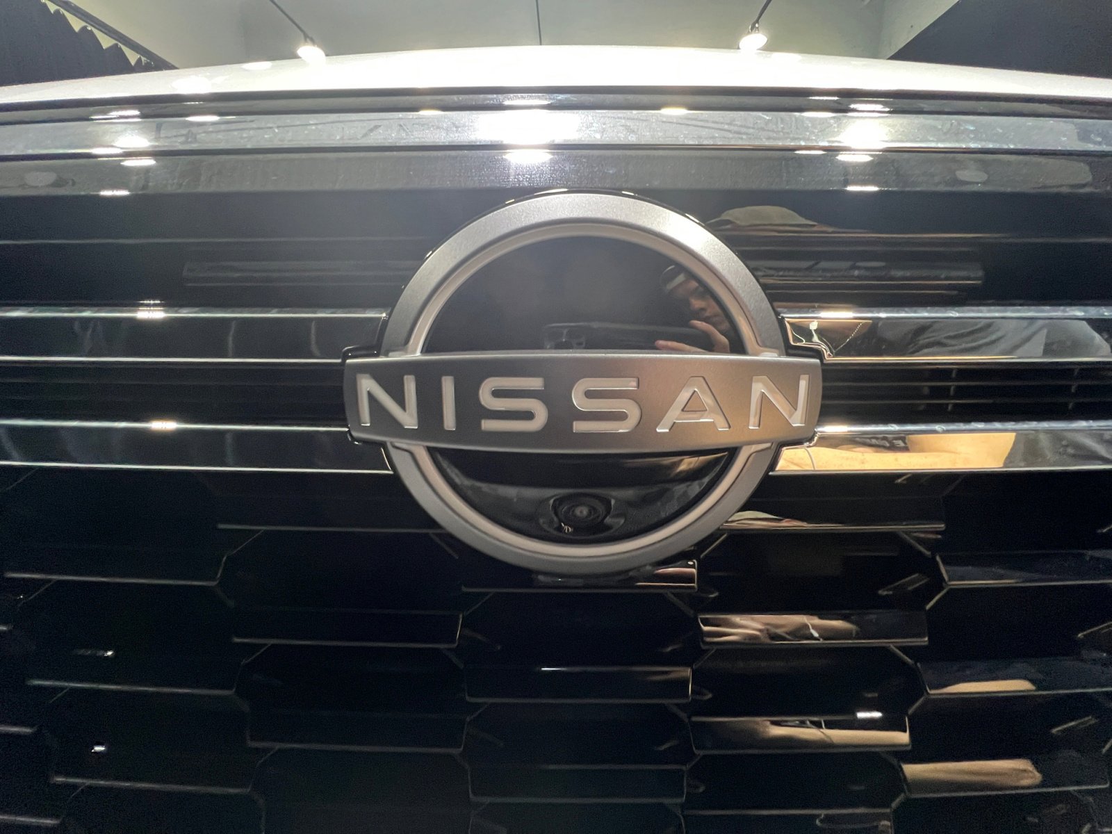 New 2026 Nissan Armada SL w/ Captain's Chari Seat Package image 23