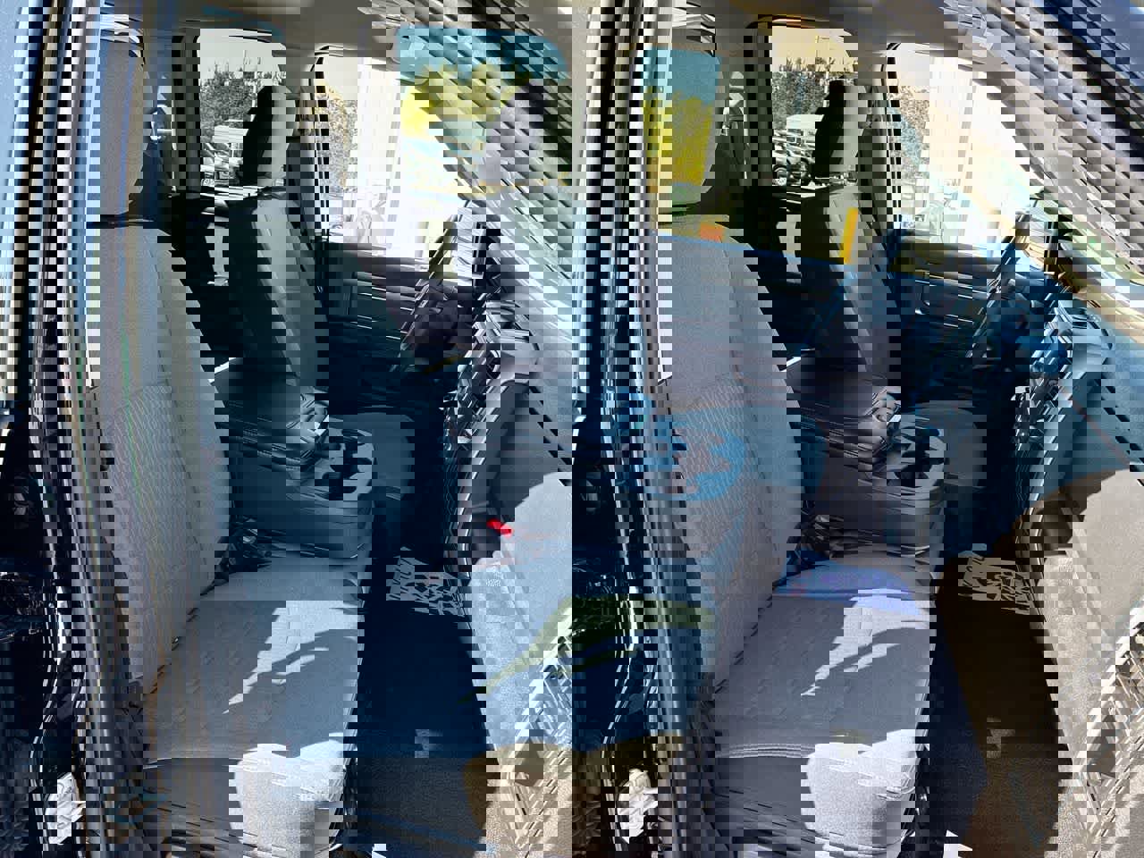 Used 2024 RAM 1500 Classic SLT image 24