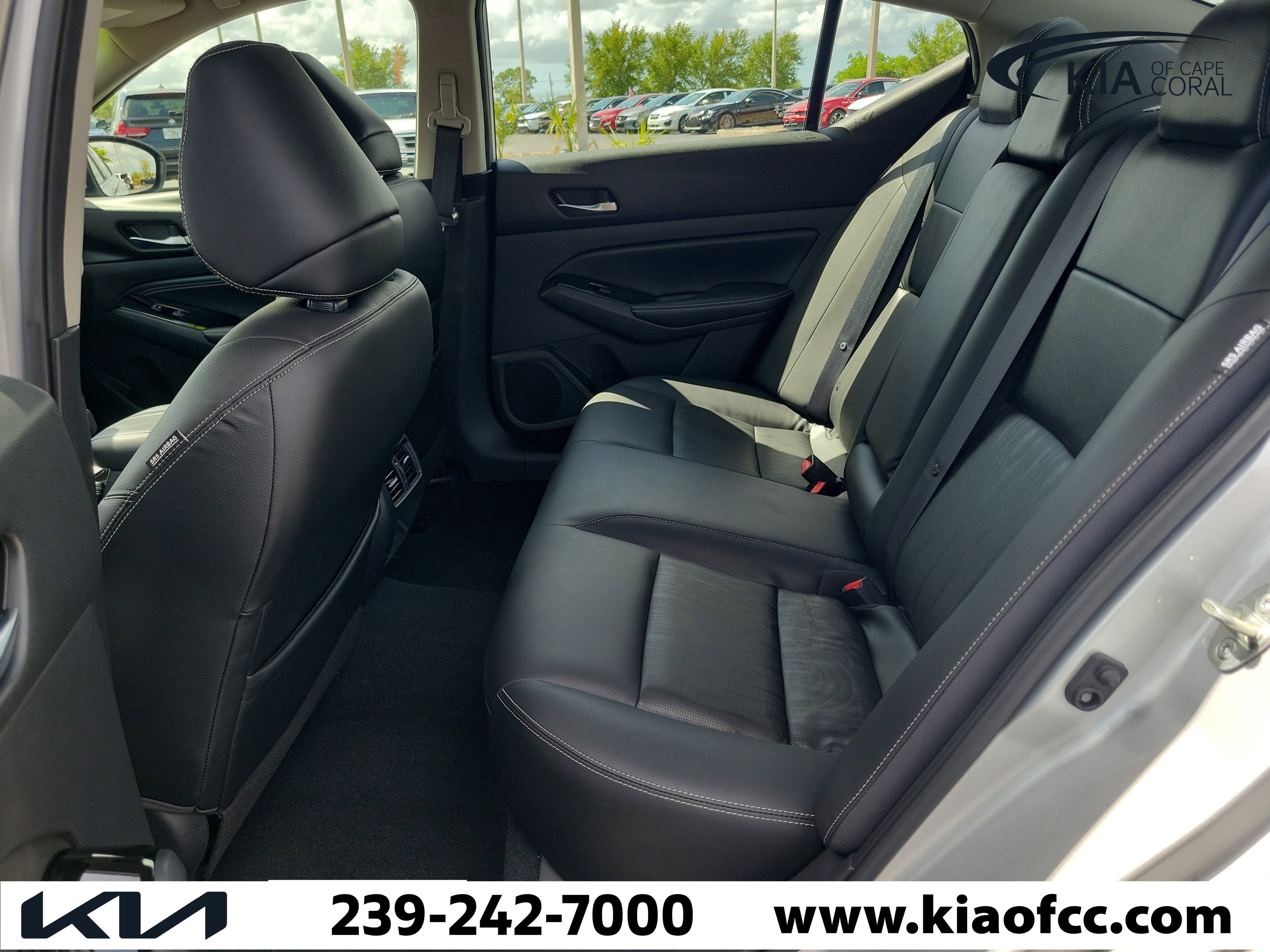 Used 2020 Nissan Altima 2.0 Platinum FWD image 13