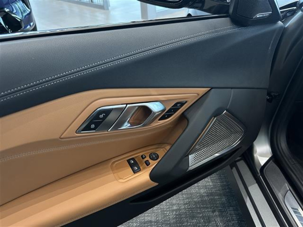 Used 2026 BMW Z4 M40i w/ Premium Package RWD image 11