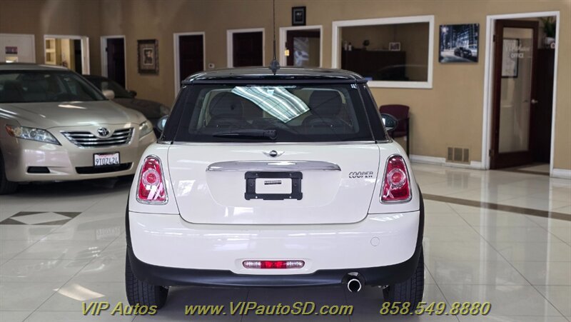 Used 2011 MINI Cooper Hardtop FWD image 5