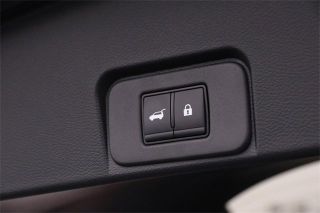 Certified 2025 Nissan Rogue Platinum image 8