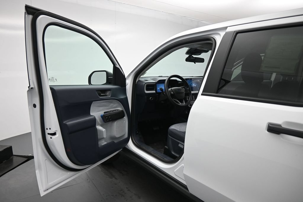 New 2026 Ford Maverick XLT FWD image 8