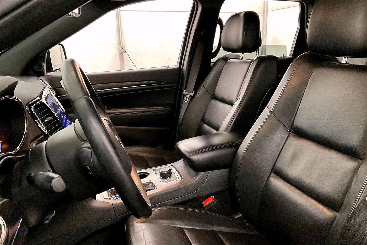 Used 2019 Jeep Grand Cherokee Limited image 24