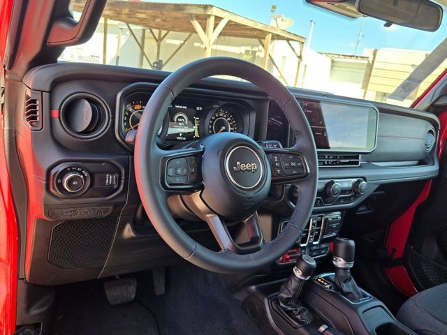 Used 2025 Jeep Wrangler Unlimited Rubicon image 15