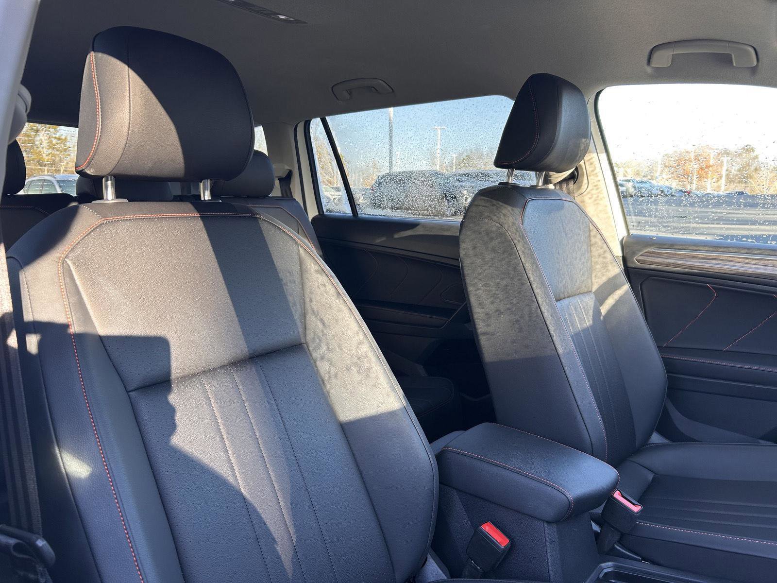 Used 2024 Volkswagen Tiguan Wolfsburg Edition image 21