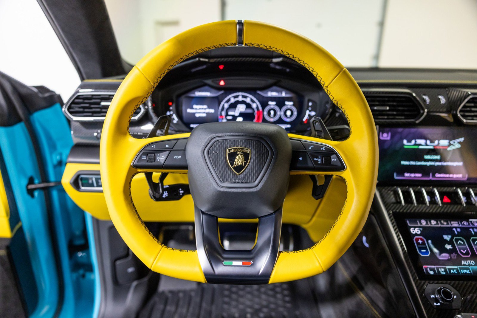 Used 2024 Lamborghini Urus S AWD/4WD image 41