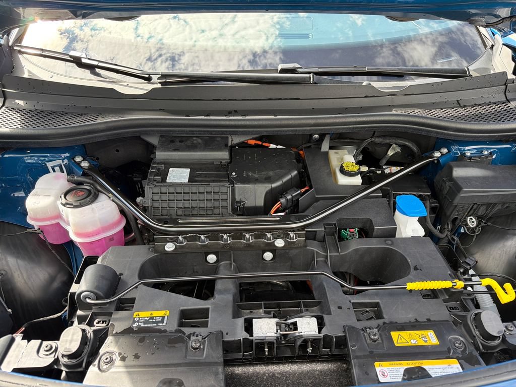 Certified 2025 Volkswagen ID.4 Pro AWD/4WD image 23