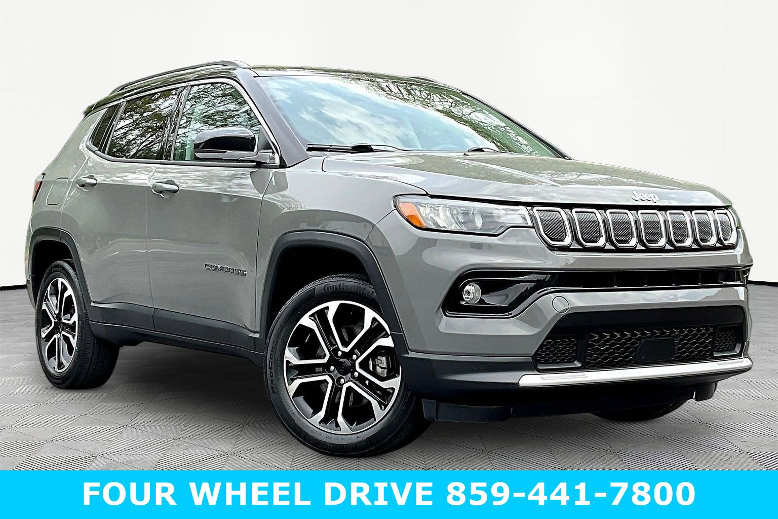 Used 2022 Jeep Compass Limited AWD/4WD image 3