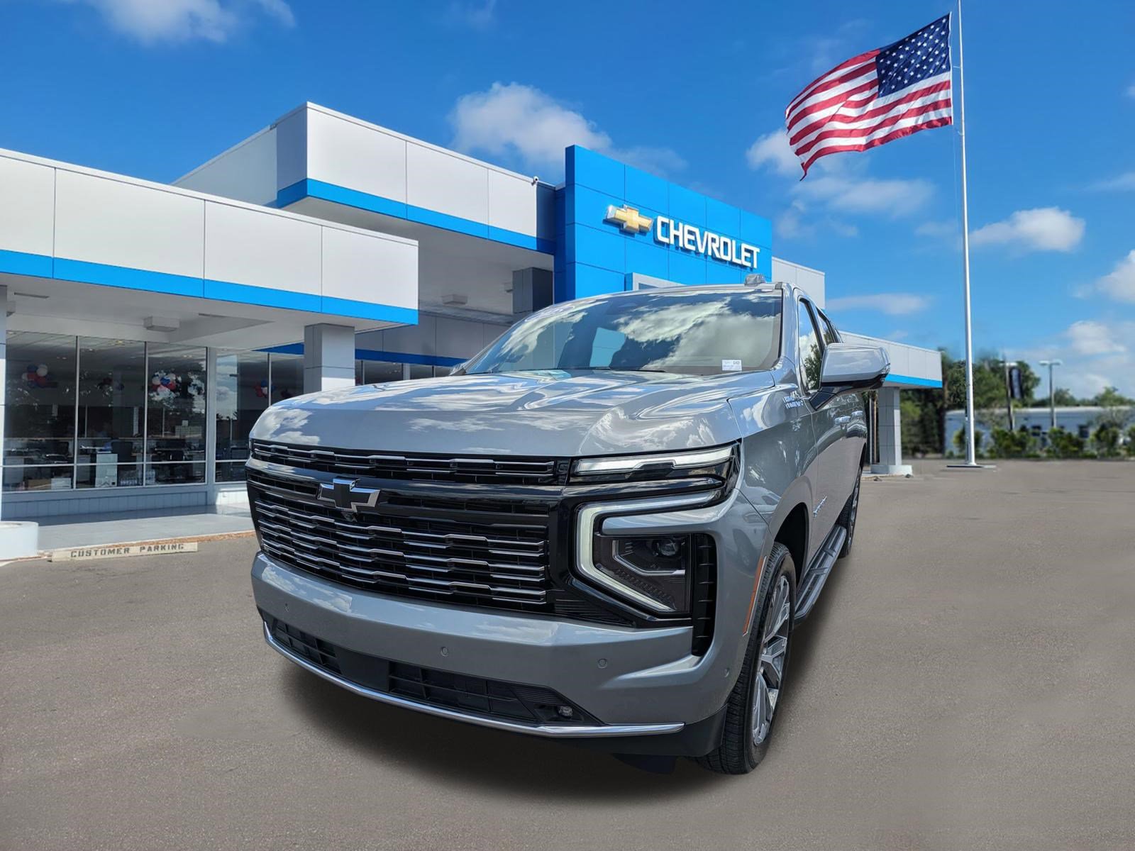 Used 2025 Chevrolet Suburban High Country AWD/4WD image 7