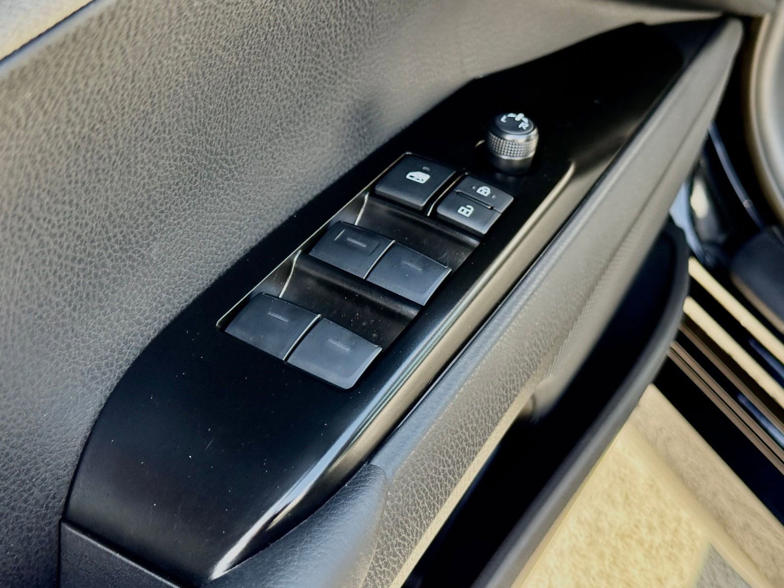 Used 2026 Toyota Camry LE w/ Convenience Package FWD image 21