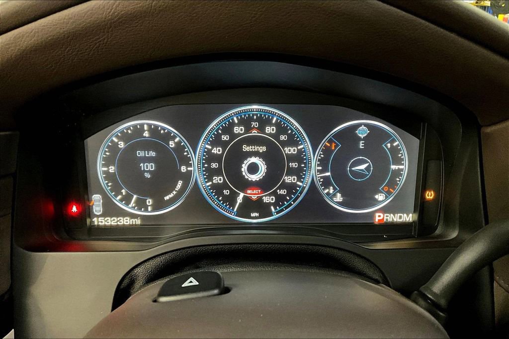 Used 2015 Cadillac Escalade Luxury image 13
