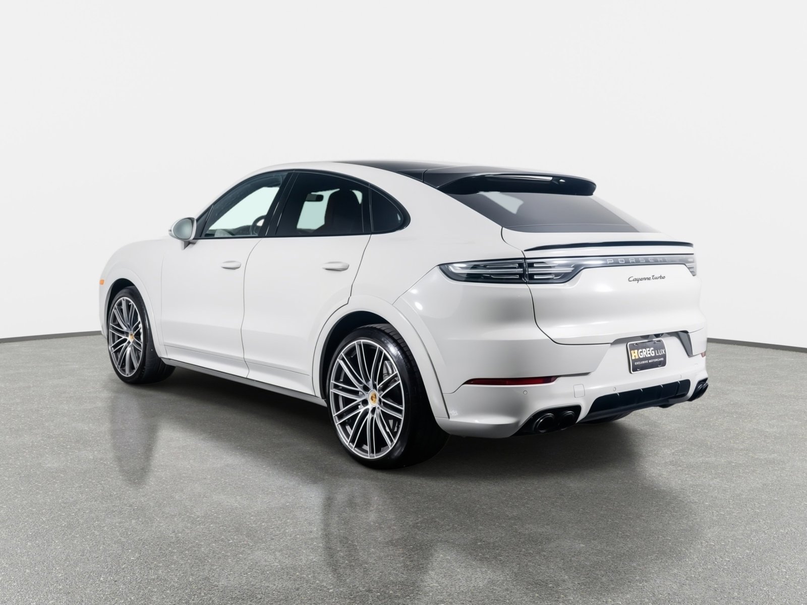 Used 2022 Porsche Cayenne Turbo image 15