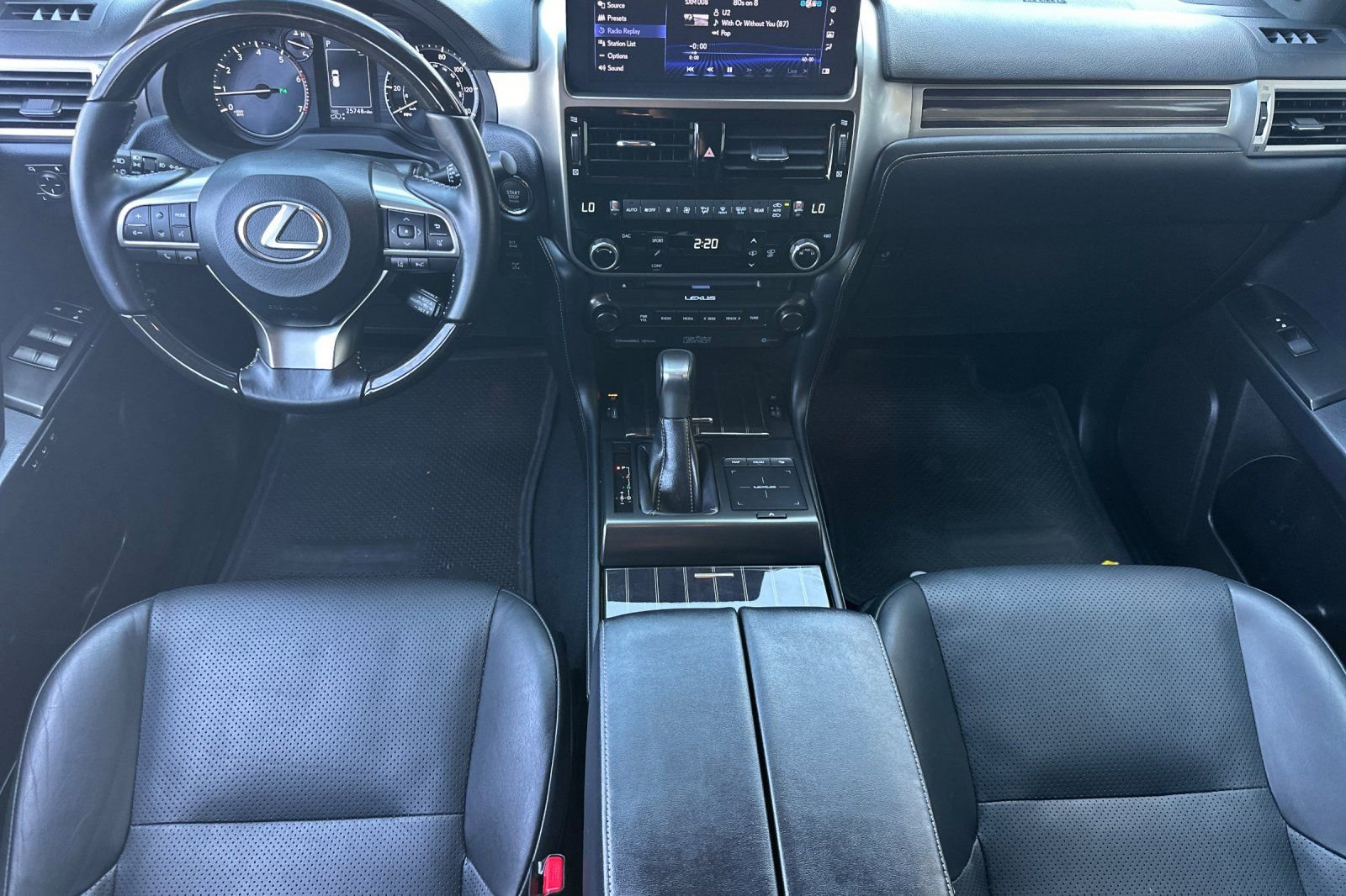 Certified 2023 Lexus GX 460 Luxury w/ Sport Design Package AWD/4WD image 10