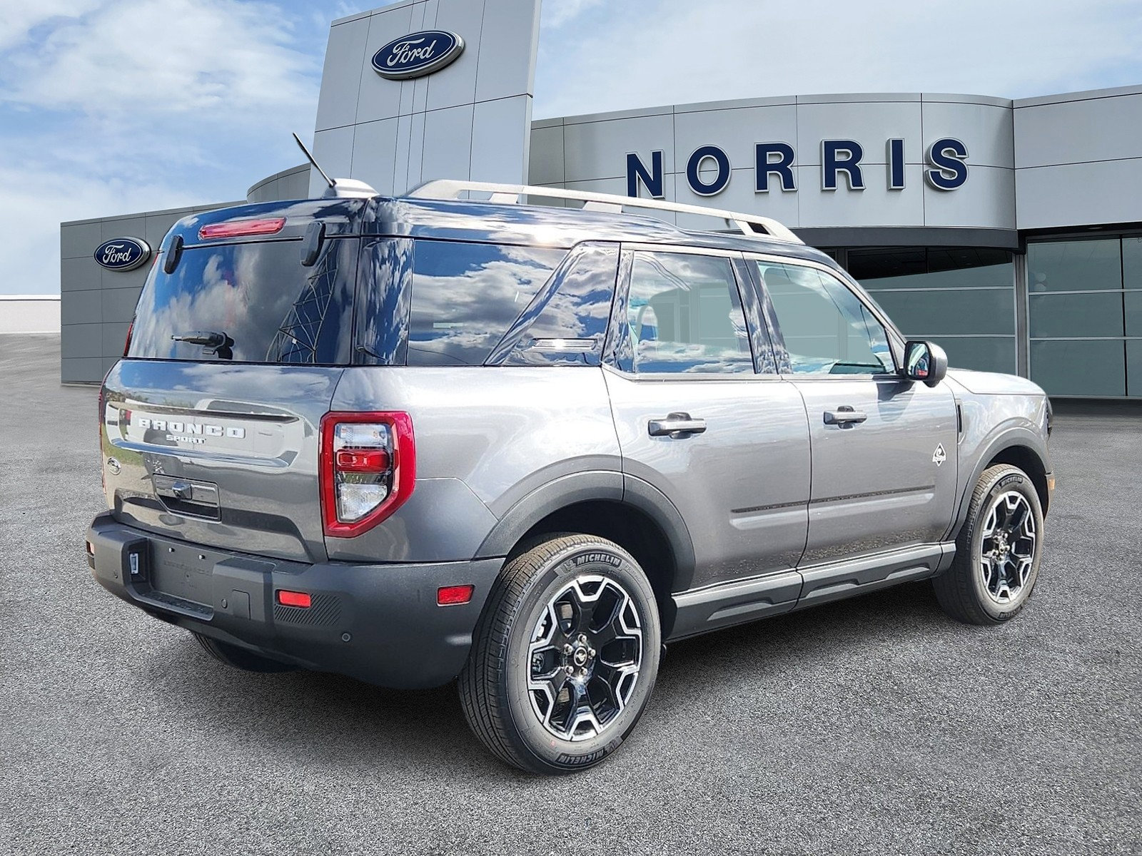New 2025 Ford Bronco Sport Outer Banks w/ Outer Banks Tech Package+ AWD/4WD image 4