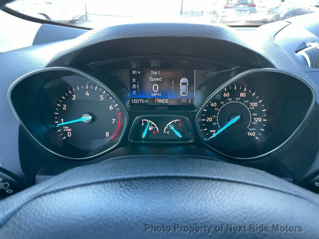 Used 2019 Ford Escape SE image 22