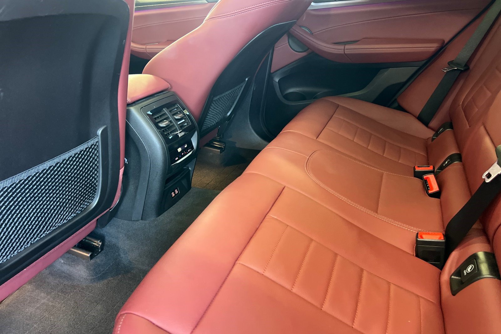 Used 2023 BMW X4 xDrive30i w/ M Sport Package AWD/4WD image 30