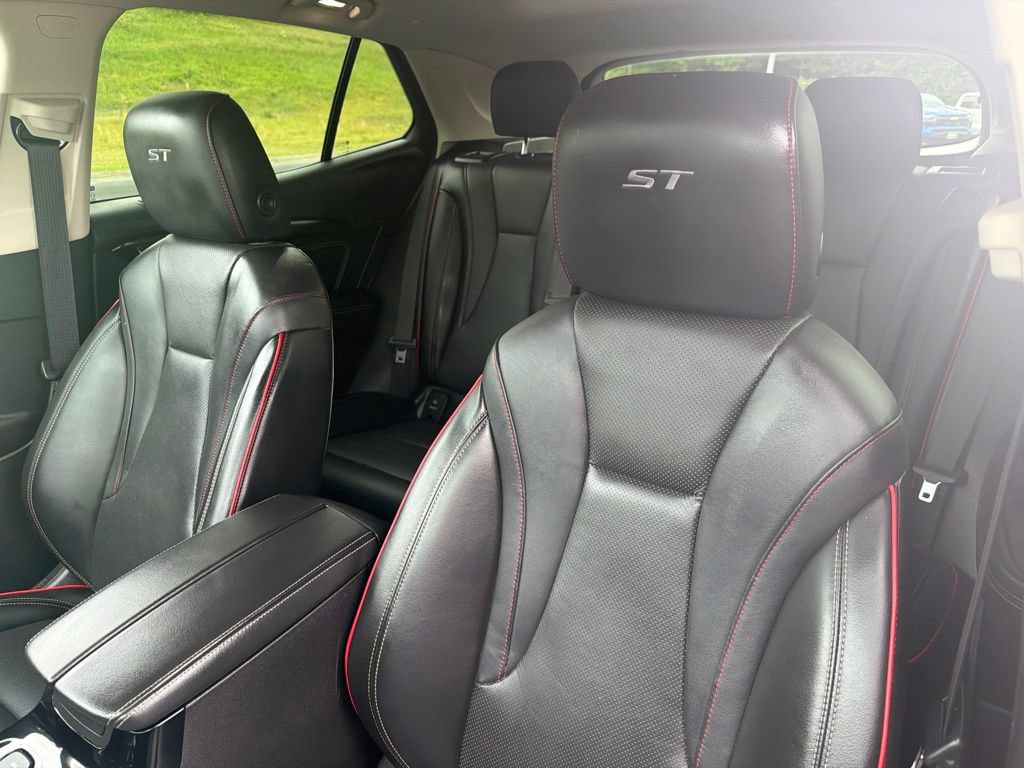 Used 2023 Buick Envision Essence w/ Technology Package I AWD/4WD image 16