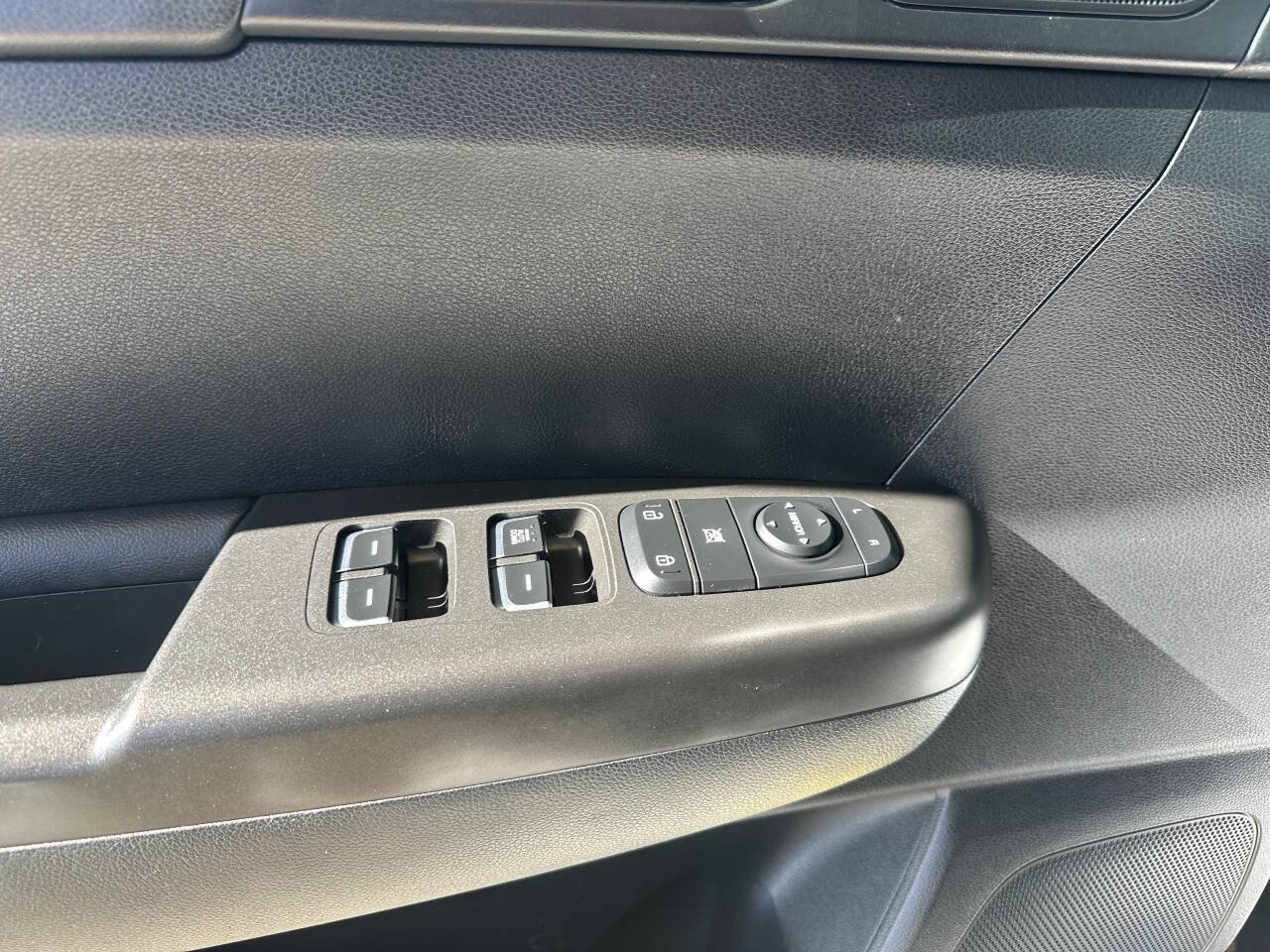 Used 2018 Kia Sportage LX w/ LX Popular Package image 10