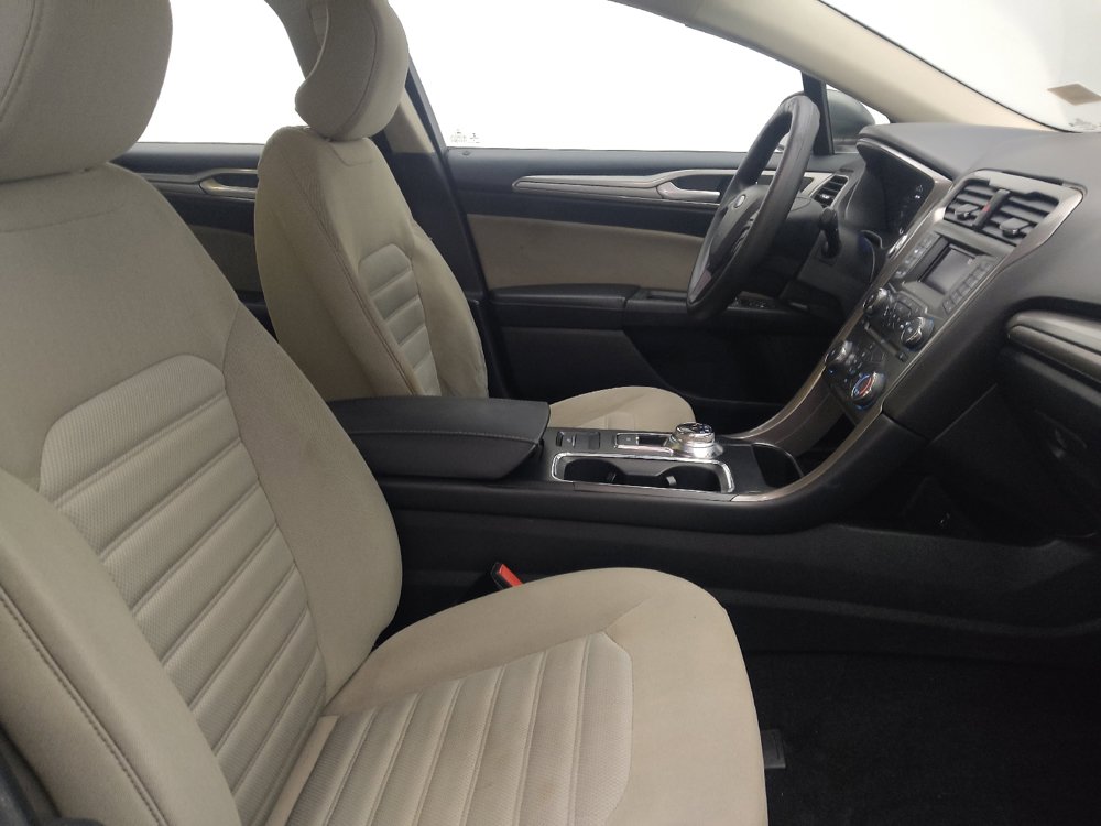 Used 2017 Ford Fusion S FWD image 21