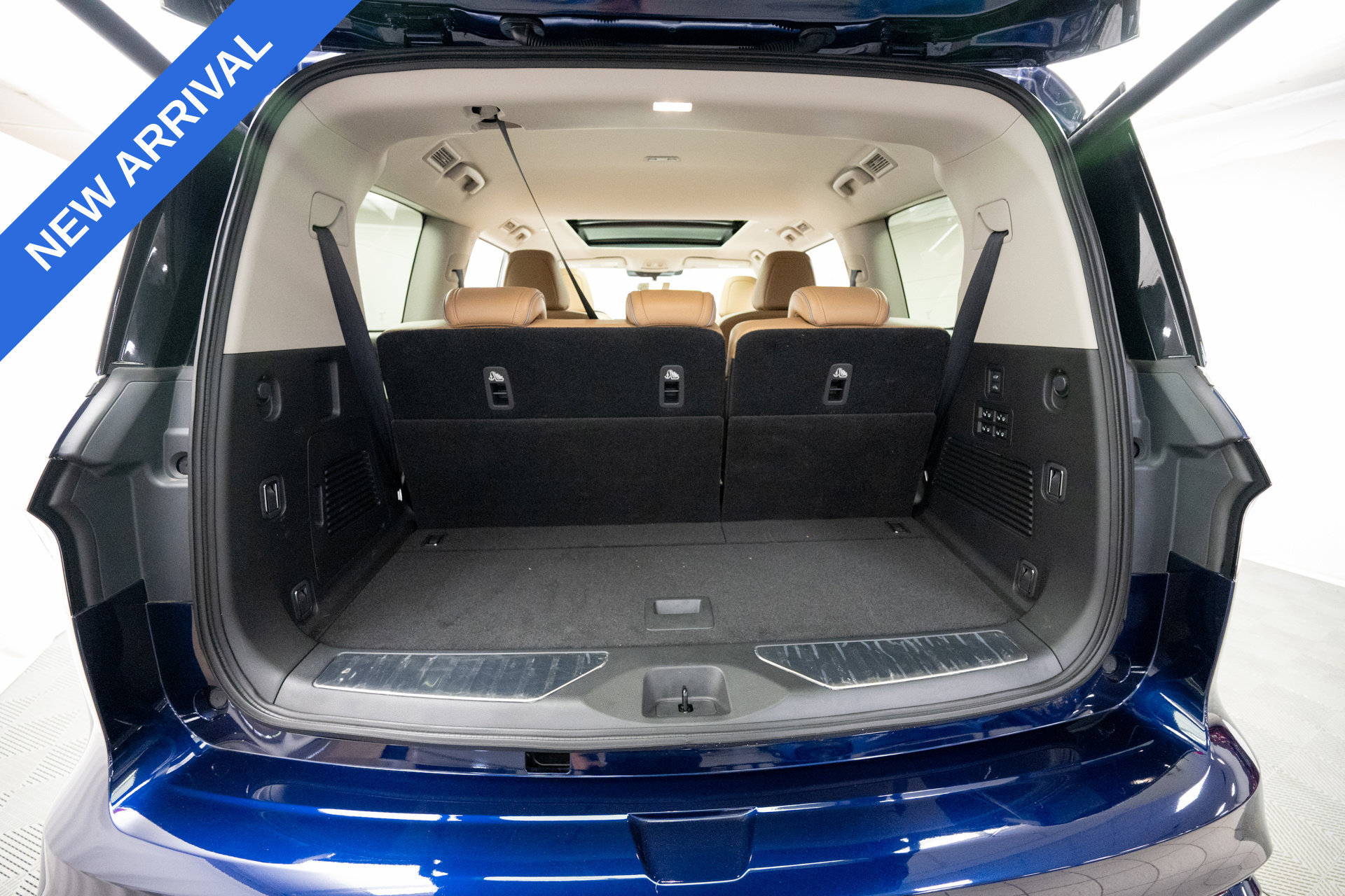 Used 2025 INFINITI QX80 Luxe AWD/4WD image 35