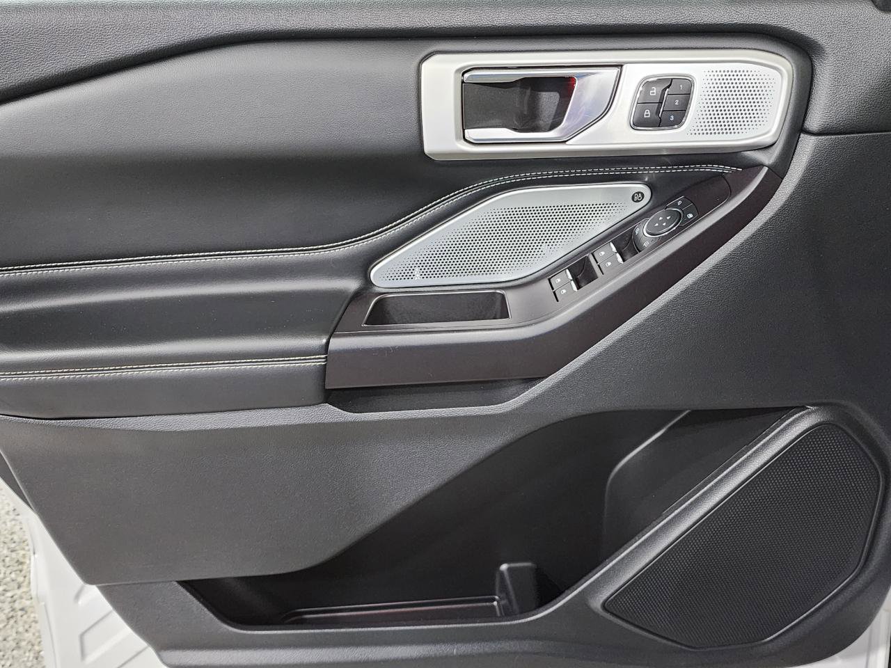 Used 2020 Ford Explorer ST w/ Premium Technology Package image 13